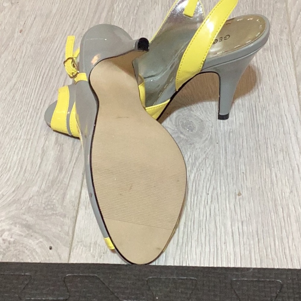 George Heels - Picture 4 of 5